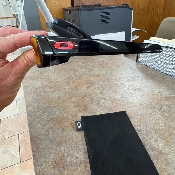 Oakley Wrap Sunglasses with Black Frame and Red-Orange Mirrored Lenses - Picture 5 of 11